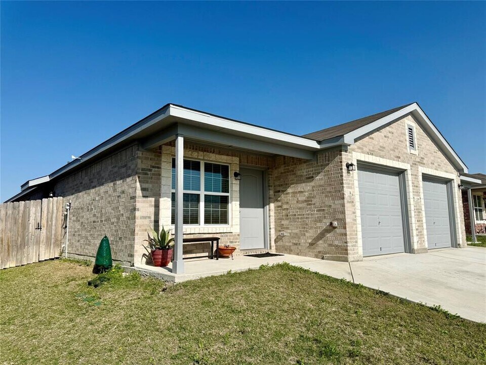 209 Dolphin Dr in Temple, TX - Building Photo