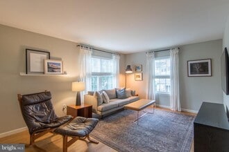 3738 Swetland Dr in Doylestown, PA - Foto de edificio - Building Photo