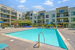 Revere Campbell in Campbell, CA - Building Photo