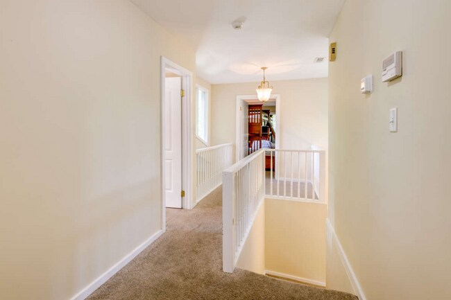 540 Kerry Lake Dr in Newport News, VA - Building Photo - Building Photo