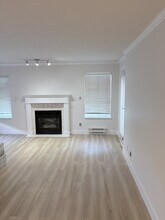 32085-32085 George Ferguson Way in Abbotsford, BC - Building Photo - Building Photo