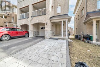 16 Camilleri Rd in Ajax, ON - Building Photo - Building Photo