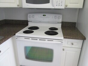405 N Cypress Dr-Unit -7 in Tequesta, FL - Building Photo - Building Photo