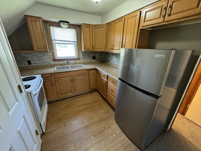 property at 911 NW 8th St