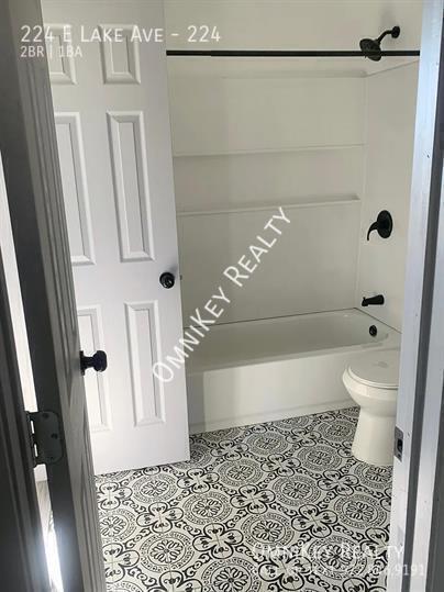 224 E Lake Ave in Sherman, TX - Building Photo