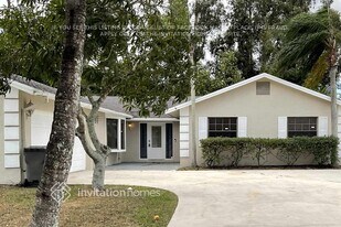 765 Ryanwood Dr in West Palm Beach, FL - Building Photo