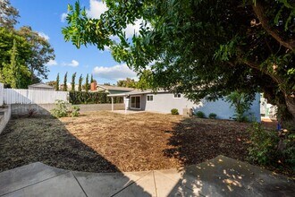 4922 Tierra Baja Way in San Diego, CA - Building Photo - Building Photo