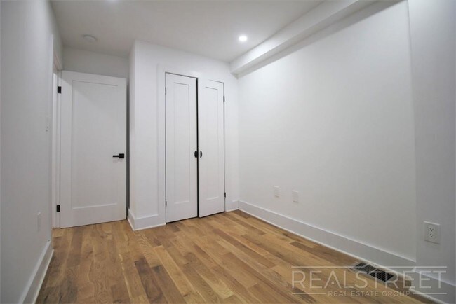 1591 Pacific St in Brooklyn, NY - Building Photo - Floor Plan