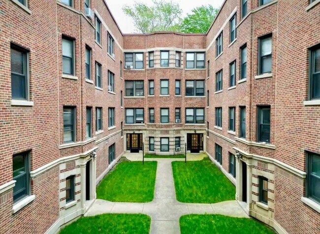 property at 6443 N Hamilton Ave