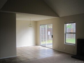 709 E Jackson St in Rialto, CA - Building Photo - Building Photo