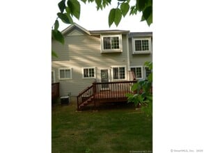 310 Boston Post Rd in Waterford, CT - Building Photo - Building Photo