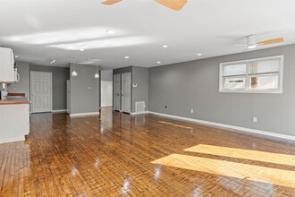1016 S Myrtle Dr in Surfside Beach, SC - Building Photo - Building Photo