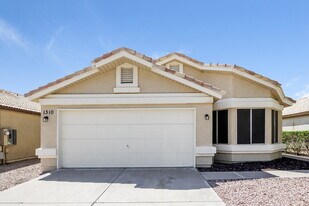 1310 N Blackstone Dr in Chandler, AZ - Building Photo