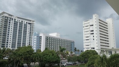3600 N Ocean Dr, Unit 304 in Riviera Beach, FL - Foto de edificio - Building Photo