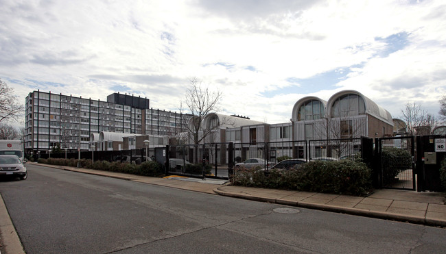 River Park in Washington, DC - Foto de edificio - Building Photo