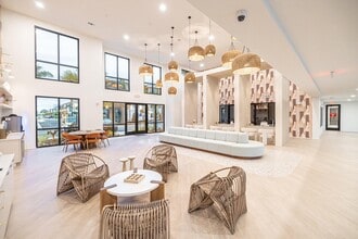 Botanic Miramar Beach in Miramar Beach, FL - Foto de edificio - Building Photo