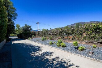 279 Starlight Crest Dr in La Canada Flintridge, CA - Building Photo - Building Photo
