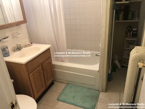 38 Gardner St, Unit 7 in Boston, MA - Building Photo - Building Photo