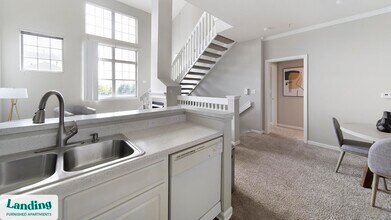 50 Canterfield Pkwy W, Unit 933 in West Dundee, IL - Foto de edificio - Building Photo