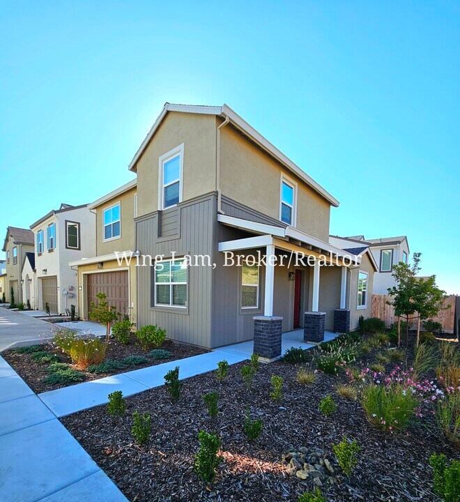 3165 Sunny Gate Ln in Folsom, CA - Building Photo
