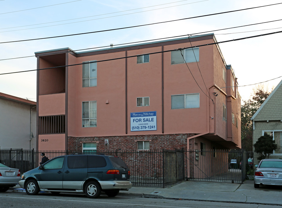 3620 West St in Oakland, CA - Foto de edificio