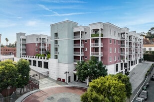 Bedford Promenade in Los Angeles, CA - Building Photo