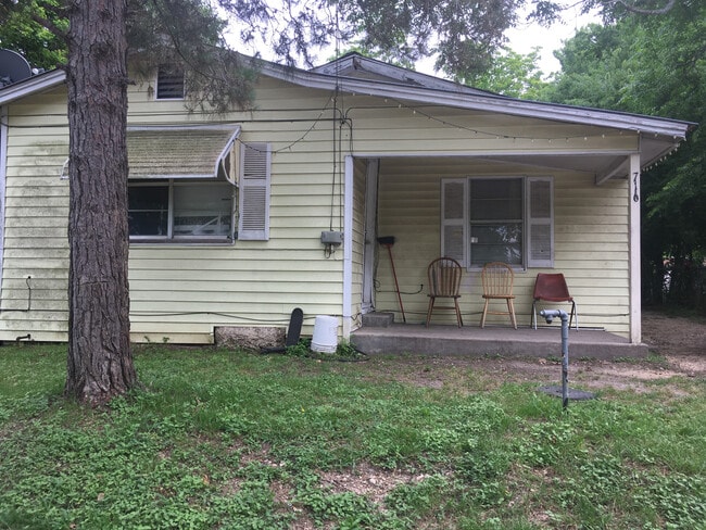 property at 716 Rosewood St
