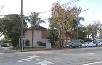 Envoy Apartments in San Jose, CA - Foto de edificio - Building Photo