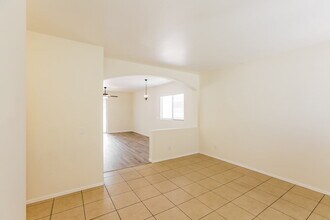 11222 W Almeria Rd in Avondale, AZ - Building Photo - Building Photo