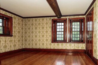 350 Riverside Ave, Unit 1 in Medford, MA - Building Photo - Building Photo