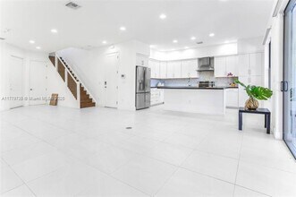 20919 NW 1st Dr in Pembroke Pines, FL - Building Photo - Building Photo