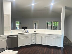 105 Johns Glen Dr in Jacksonville, FL - Building Photo - Building Photo