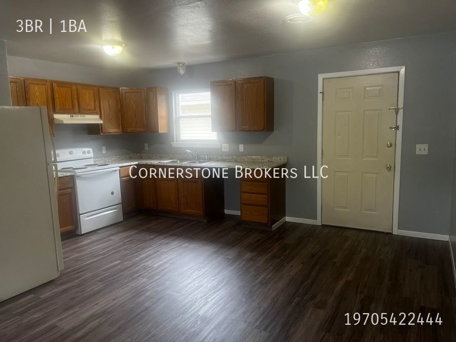 126 S Curtis St-Unit -B in Brush, CO - Foto de edificio