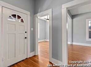 925 Lamar St in San Antonio, TX - Building Photo - Building Photo