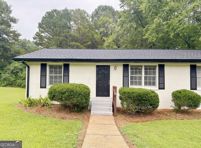 property at 5 Gees Ln