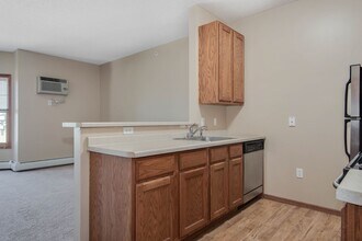 Oaks Hiawatha Station in Minneapolis, MN - Foto de edificio - Interior Photo