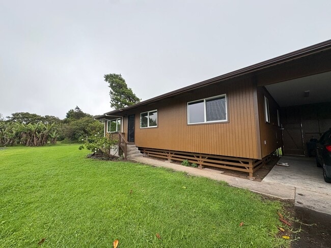 property at 64-5287-5287 White Rd