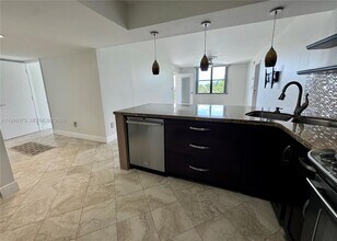 14415 N Kendall Dr in Miami, FL - Building Photo - Building Photo