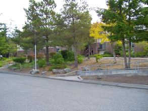 Ridgeview Terrace Senior Apartments in Mount Vernon, WA - Building Photo - Building Photo