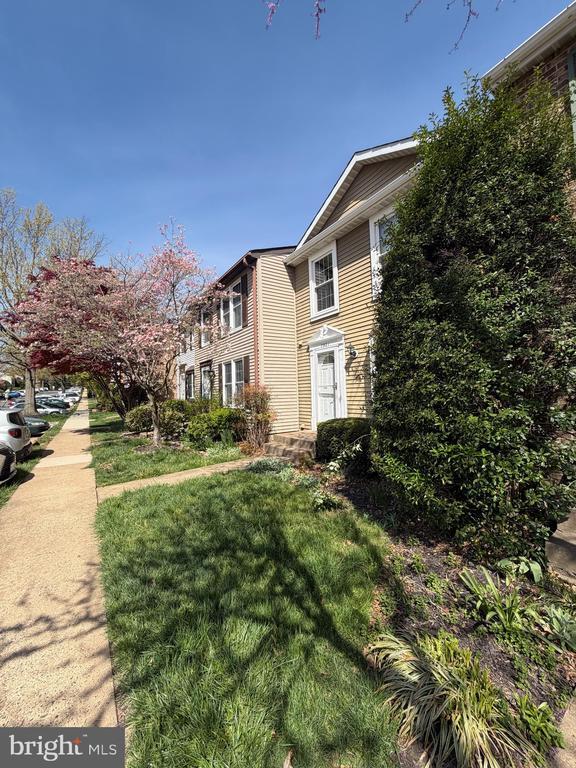 7921 Tyson Oaks Cir in Vienna, VA - Building Photo - Building Photo