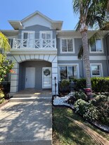 18133 Paradise Point Dr in Tampa, FL - Building Photo