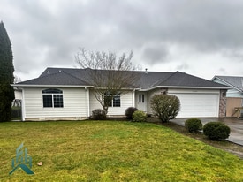 2345 Columbus St SE in Albany, OR - Building Photo