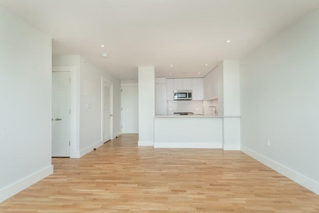 1410 Columbia Rd in Boston, MA - Foto de edificio - Building Photo