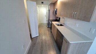 838 E 27th St, Unit S1 in Hialeah, FL - Building Photo