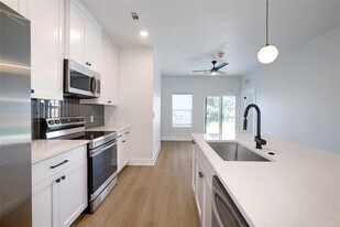 3000 Duval St in Austin, TX - Building Photo