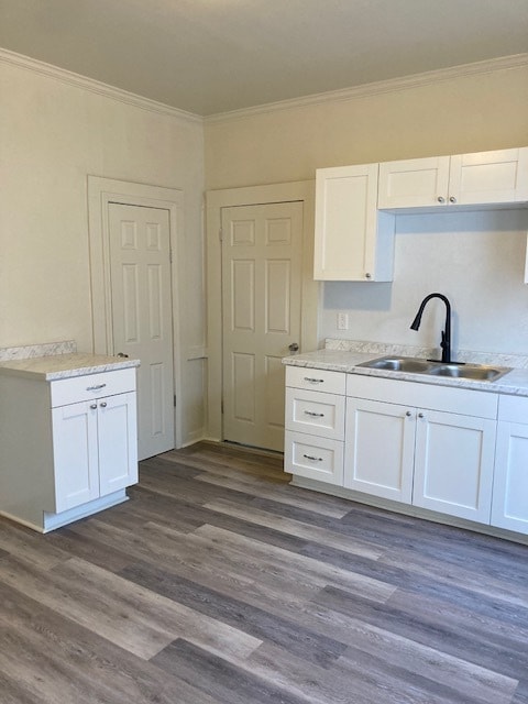property at 915 W Macqueen Ave