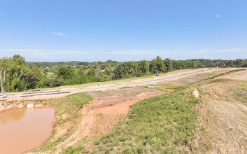 Townes at Reid's Cove in Mooresville, NC - Building Photo - Building Photo