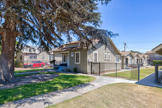 816 Myrtle Ave in Inglewood, CA - Building Photo - Building Photo