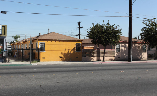 3631 Florence Ave in Bell, CA - Building Photo - Building Photo