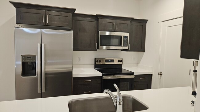 7271 N Silver Spring Way in Eagle Mountain, UT - Building Photo - Building Photo